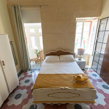 Tinja Bnb Sliema Bagian luar foto