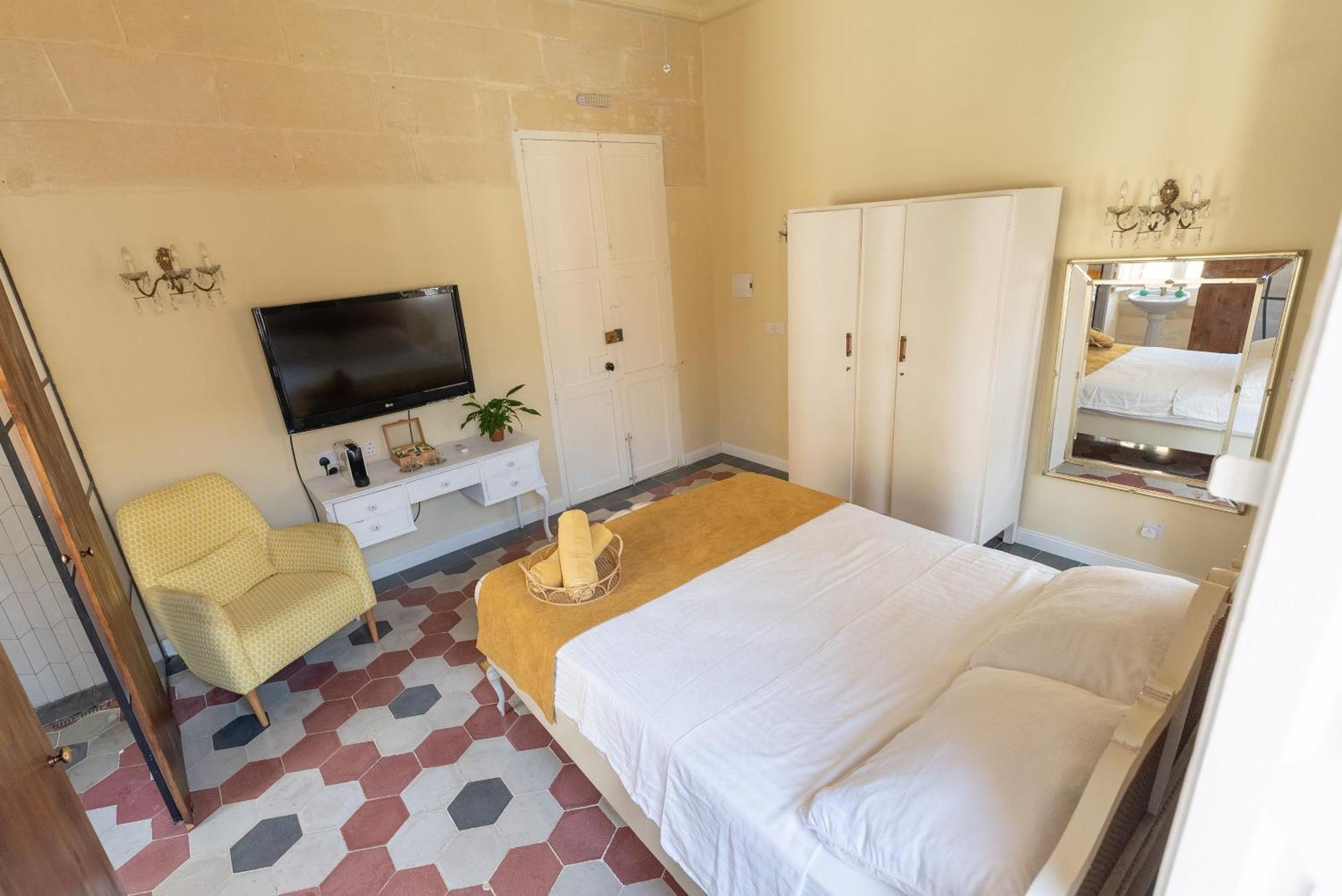Tinja Bnb Sliema Bagian luar foto